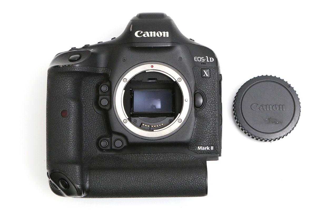 EOS-1D X Mark II �{�f�B CA01-B6779-3V3B