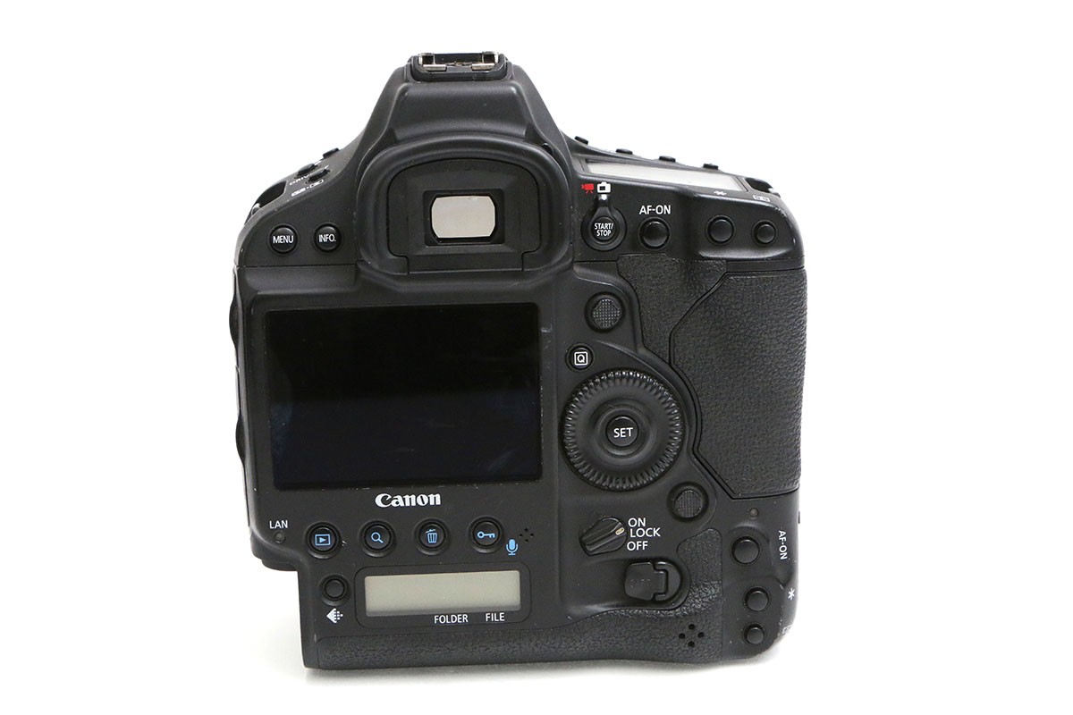EOS-1D X Mark II �{�f�B CA01-B6780-3V3B