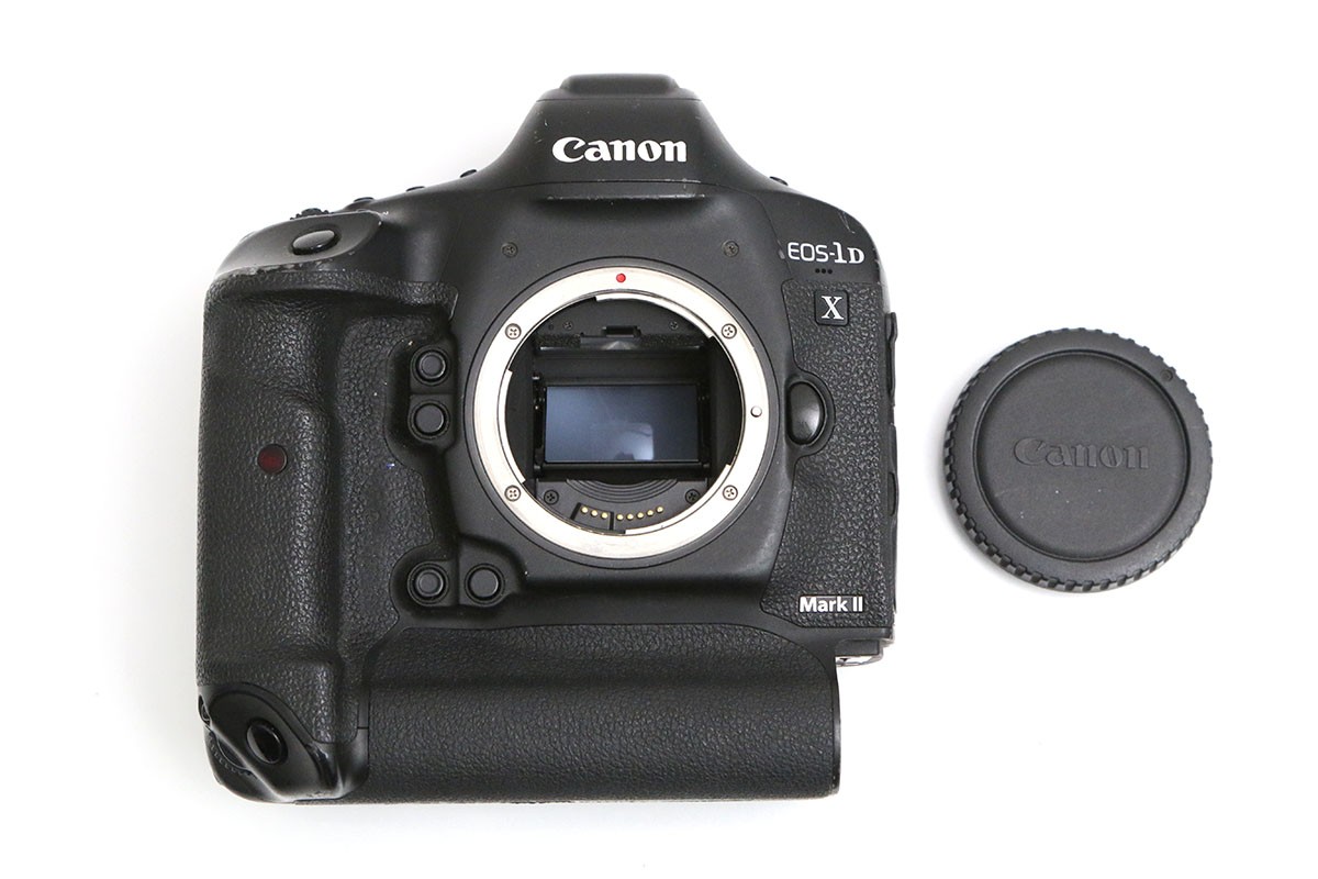EOS-1D X Mark II �{�f�B CA01-B6781-3V3B