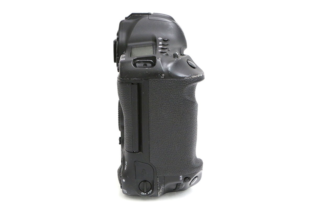 EOS-1D X Mark II �{�f�B CA01-B6781-3V3B