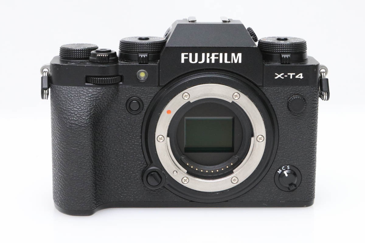 FUJIFILM X-T4 �{�f�B [�u���b�N] CA01-D208-2Q2A