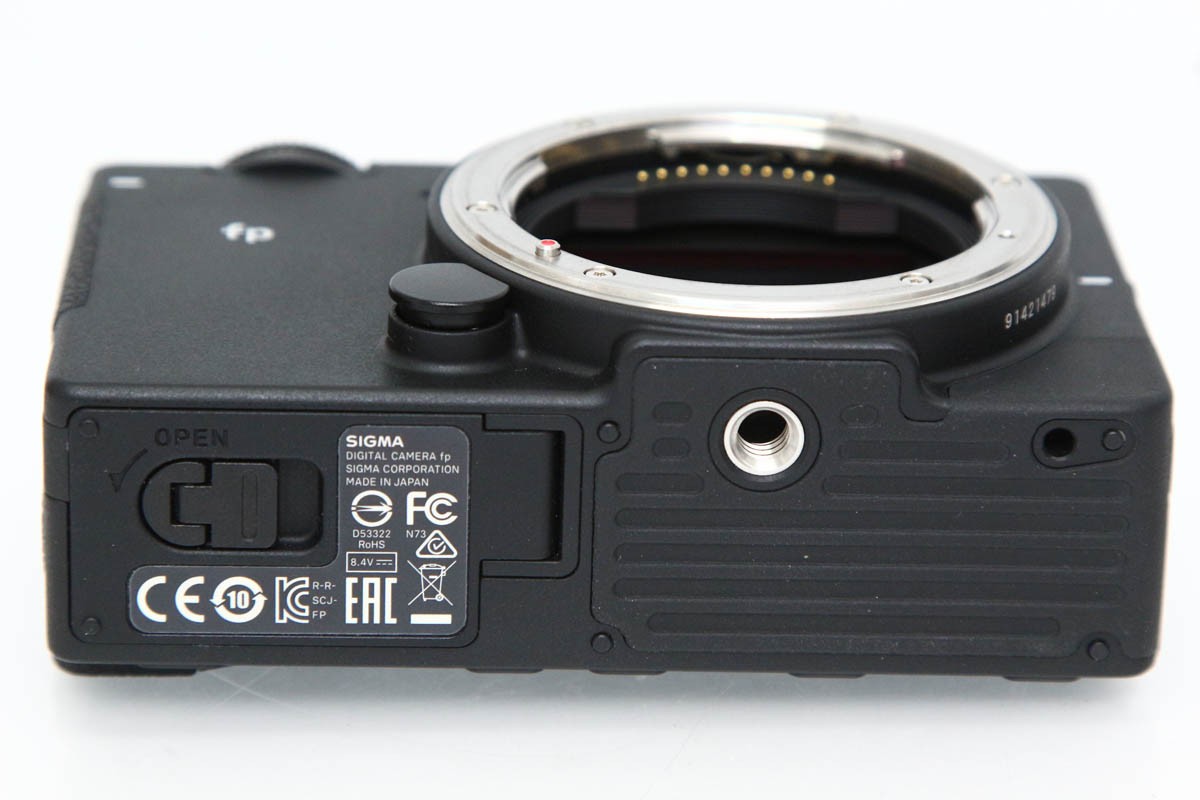 SIGMA fp �{�f�B CA01-R6565-2K3