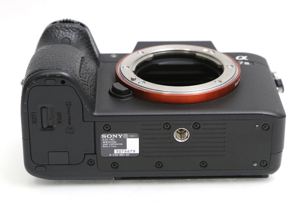 ��7 III ILCE-7M3 �{�f�B CA01-B6813-3Y1B