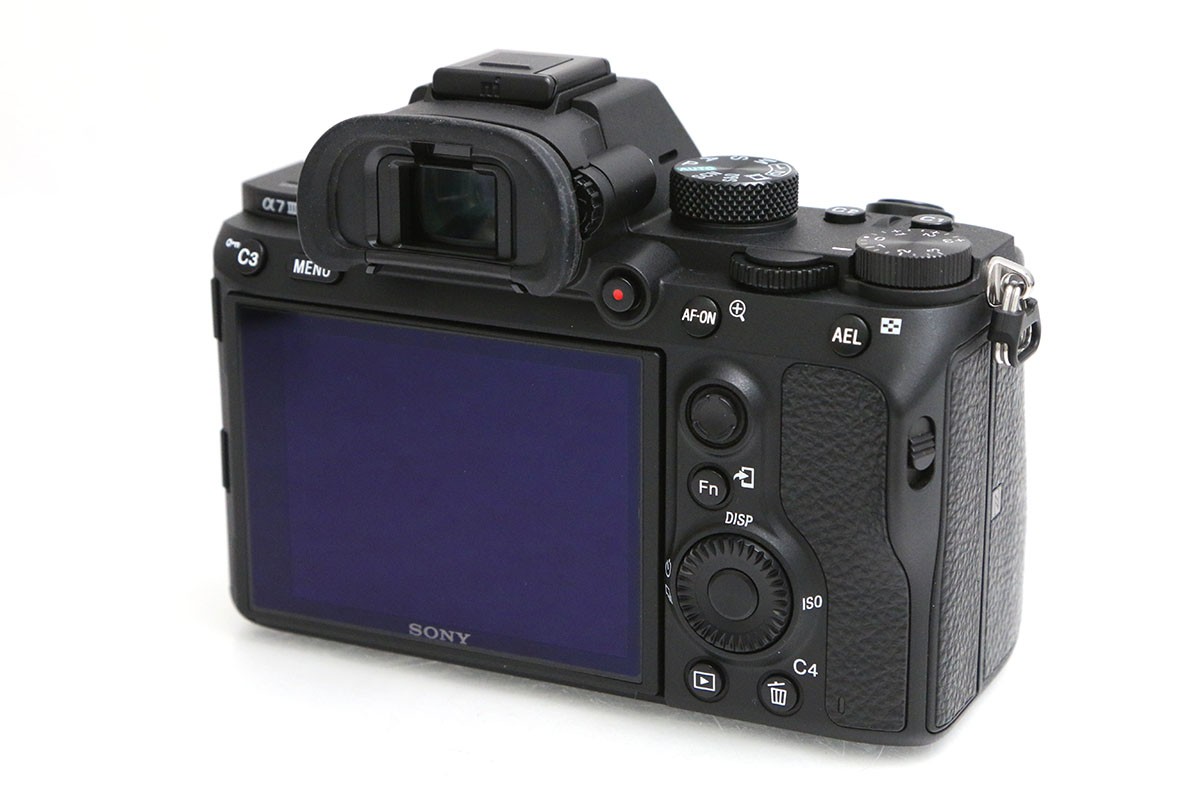 ��7 III ILCE-7M3 �{�f�B CA01-B6823-2P3