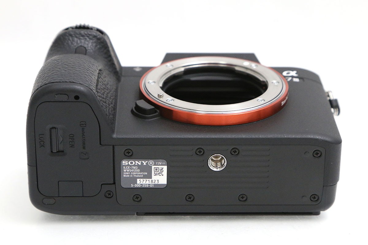 ��7 III ILCE-7M3 �{�f�B CA01-B6825-3Y1A