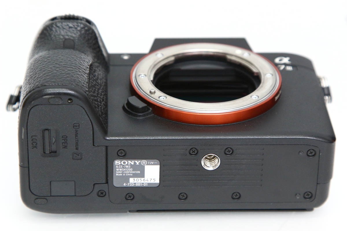 ��7 III ILCE-7M3 �{�f�B CA01-R6585-3Y4