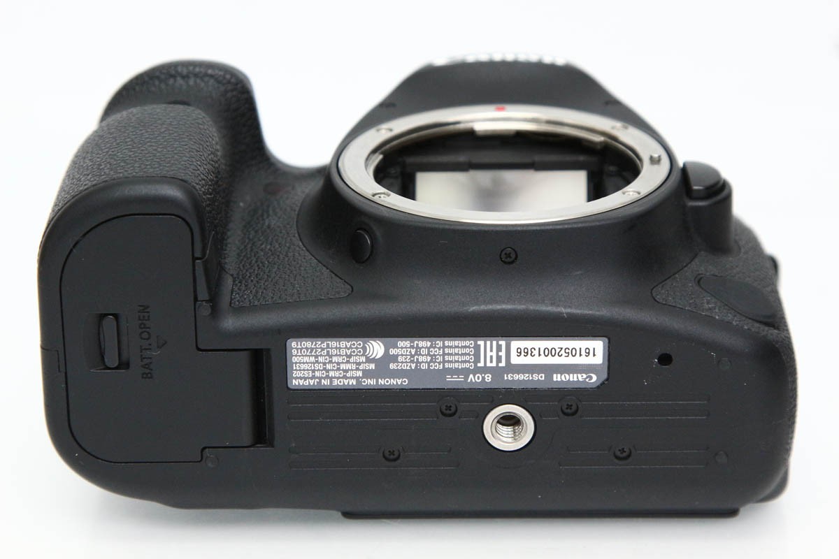EOS 6D Mark II �{�f�B�i�Z���T�[���|�ς݁j CA01-R6586-3Y4