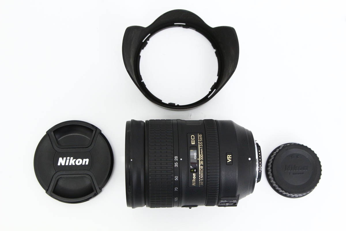AF-S NIKKOR 28-300mm f/3.5-5.6G ED VR CA01-R6636-3W1E