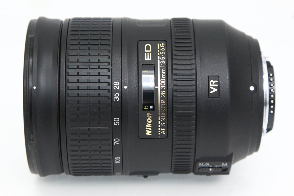 AF-S NIKKOR 28-300mm f/3.5-5.6G ED VR CA01-R6636-3W1E
