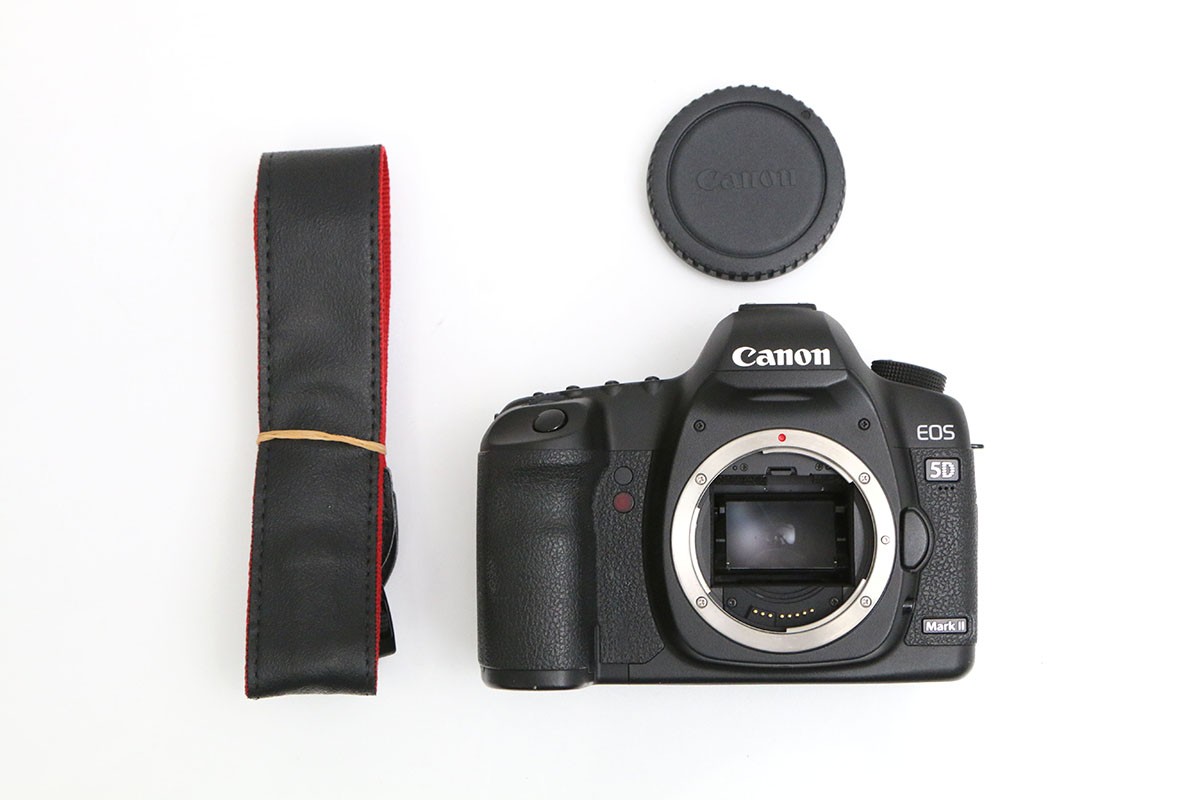 EOS 5D Mark II �{�f�B CA01-B6871-3Y2D
